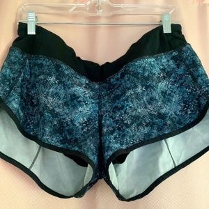 Lulu Lemon Speed Up Lined Shorts 2.5" inseam